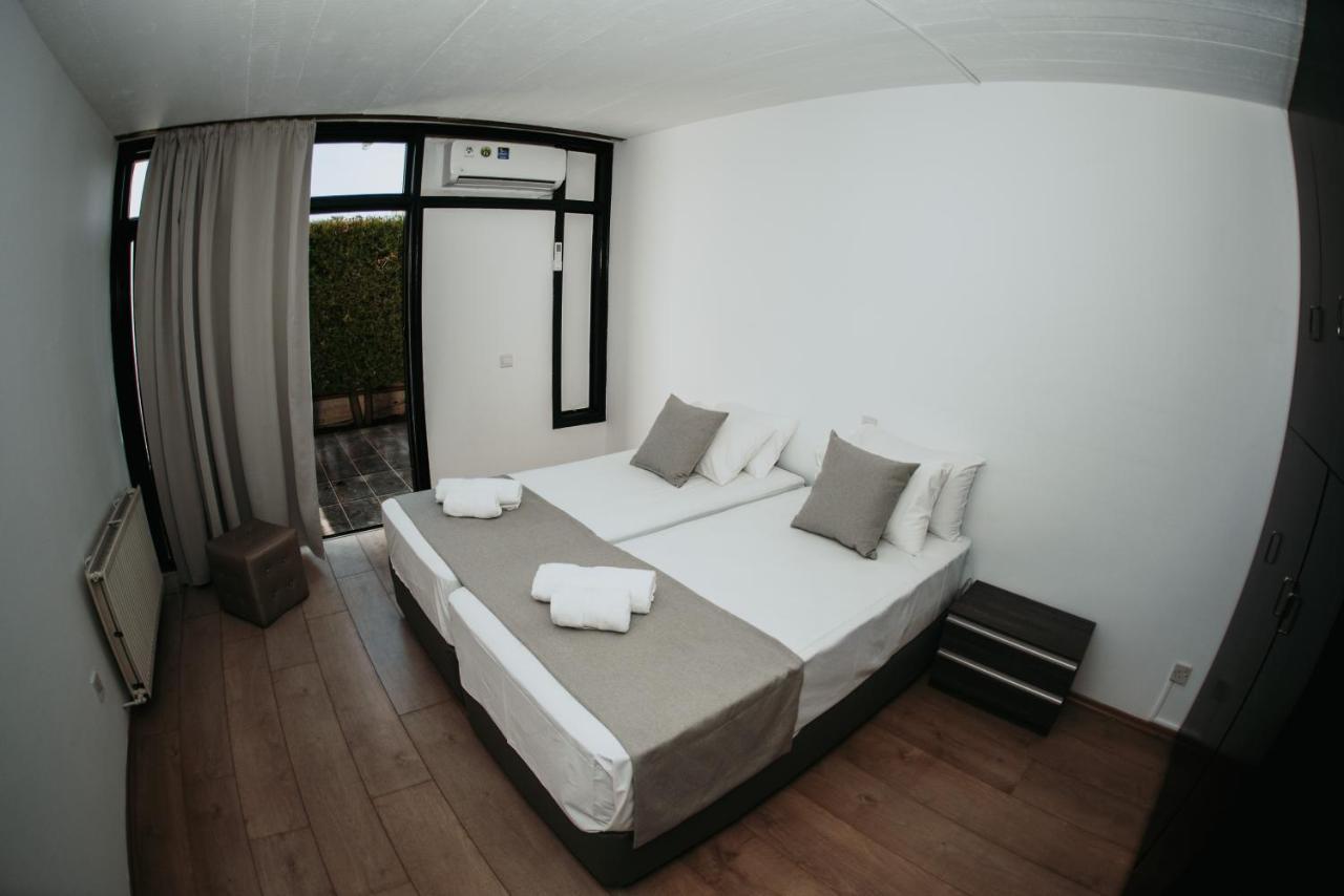Ovis Hotel Apartments Ayia Napa Exteriér fotografie
