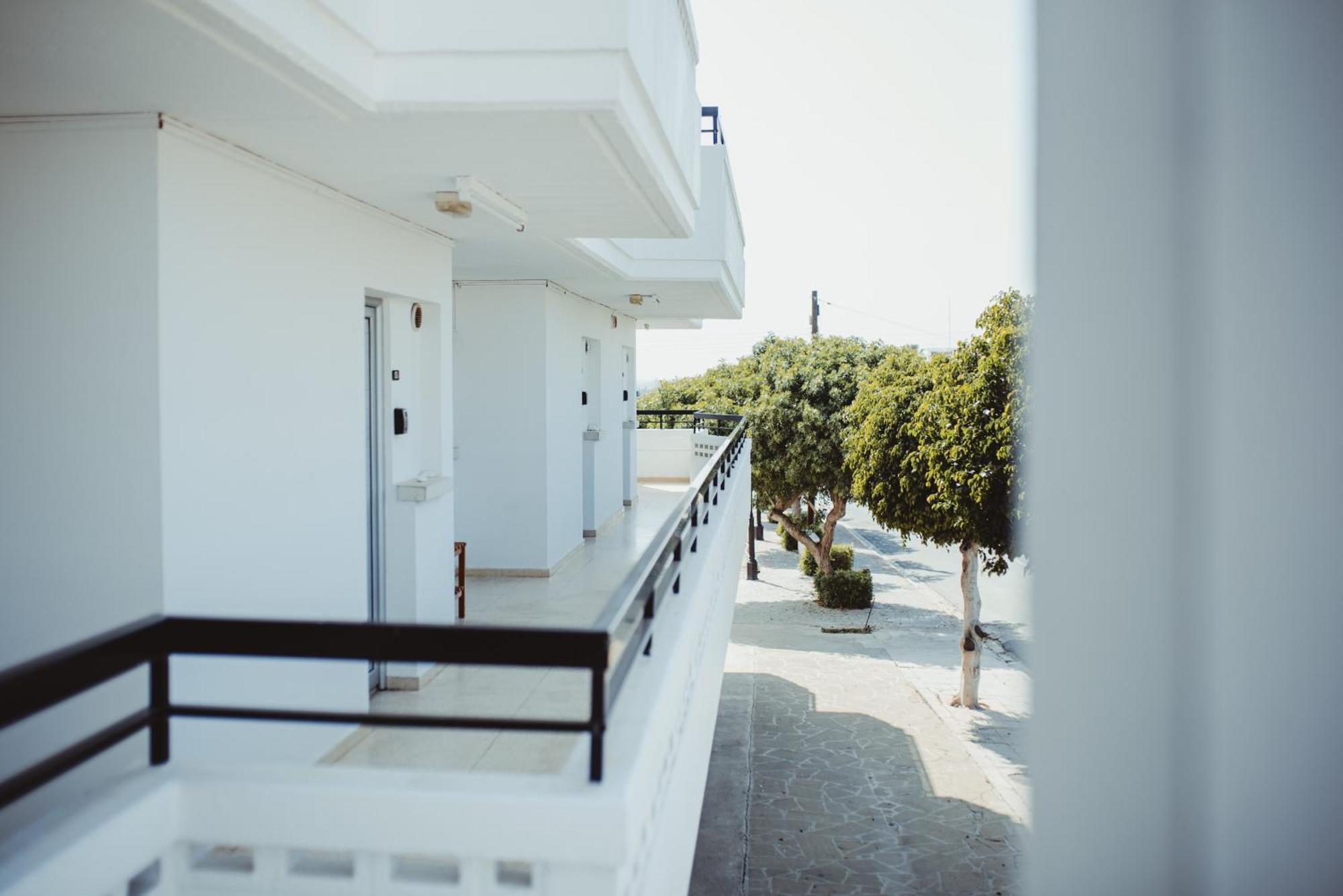 Ovis Hotel Apartments Ayia Napa Exteriér fotografie